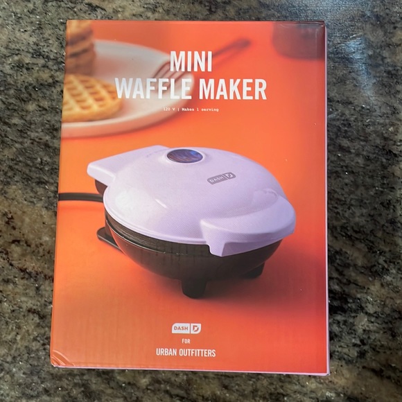 Urban Outfitters Kitchen 225 Nib Urban Outfitters Mini Waffle Maker
